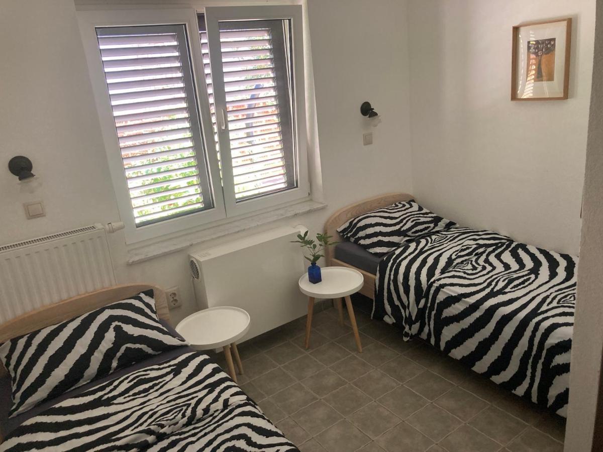Karigador Beach House Eksteriør bilde